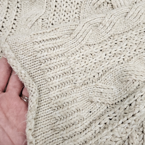 Universal Thread Cable Knit Sweater - Picture 4 of 5